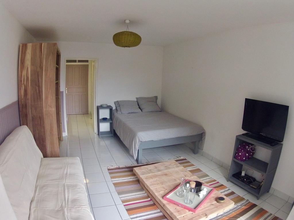 A Deux Pas De L'Ocean Appartement Saint-Gilles-les-Bains Buitenkant foto